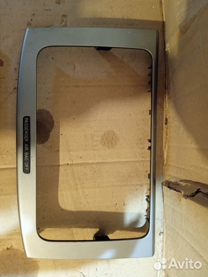 Рамка центральная в торпедо Volkswagen Passat B6