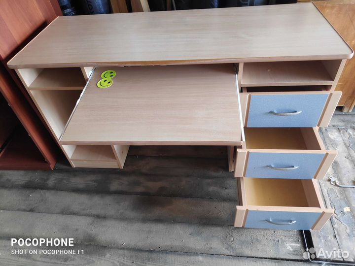 Шкаф платяной