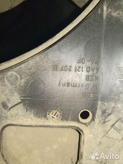 Корпус вентилятора радиатора Audi 100 C4