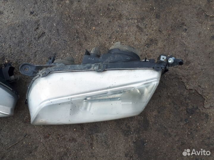 Фары Mazda 626, Capella пара