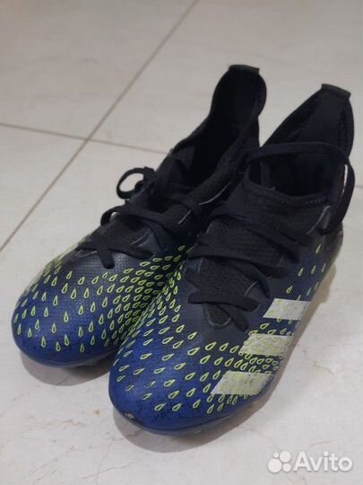 Бутсы шиповки Adidas predator freak 30-31