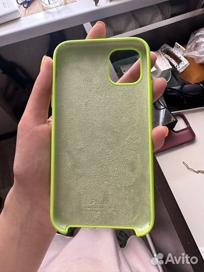 Чехол на iPhone 11