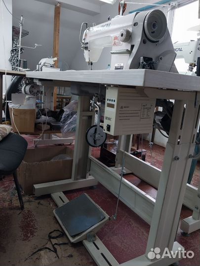 Швейная машина typical