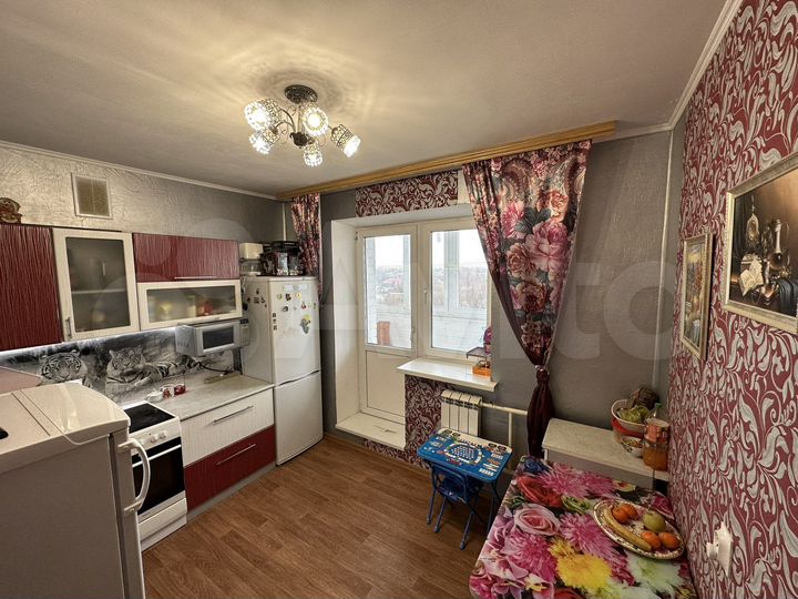 2-к. квартира, 76 м², 9/16 эт.