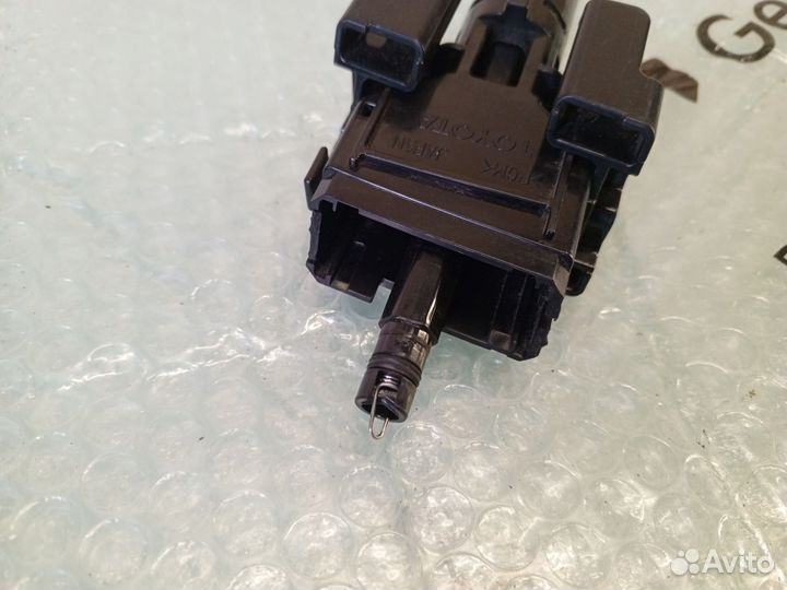 Форсунка омывателя правая Lexus RX 3