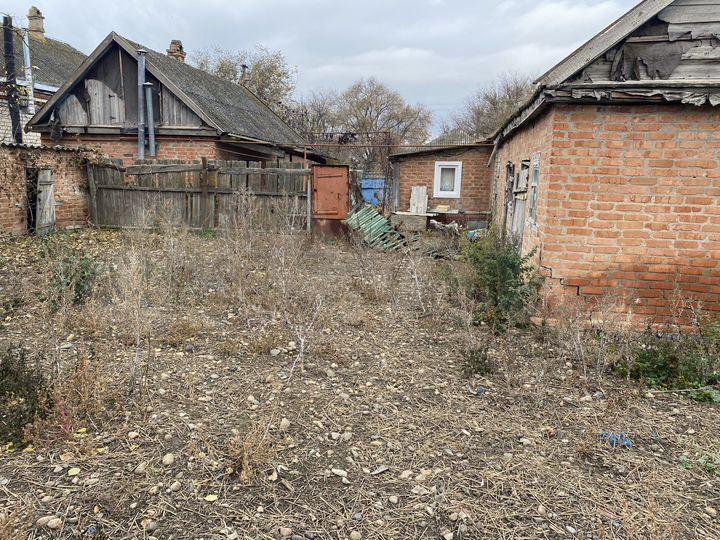 Дом 16 м² на участке 20 сот.