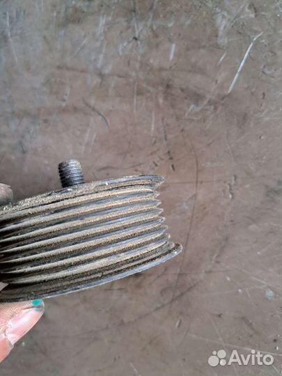 Ролик ремня на Porsche Cayenne