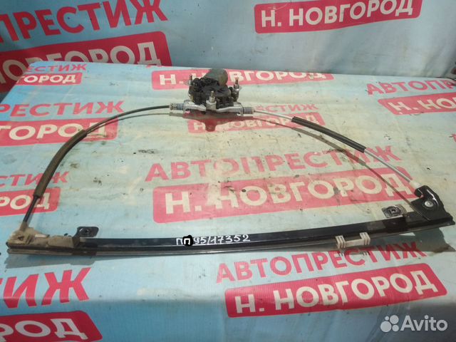 Стеклоподъемник передний правый Рено Сценик 1