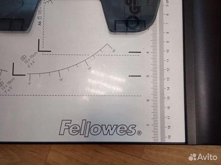 Резак для бумаги Fellowes