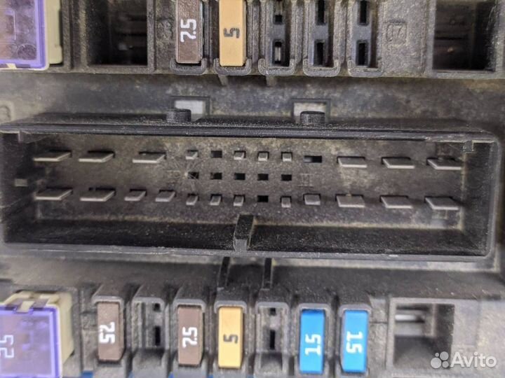 Блок предохранителей Opel Astra H / Family 2004-20