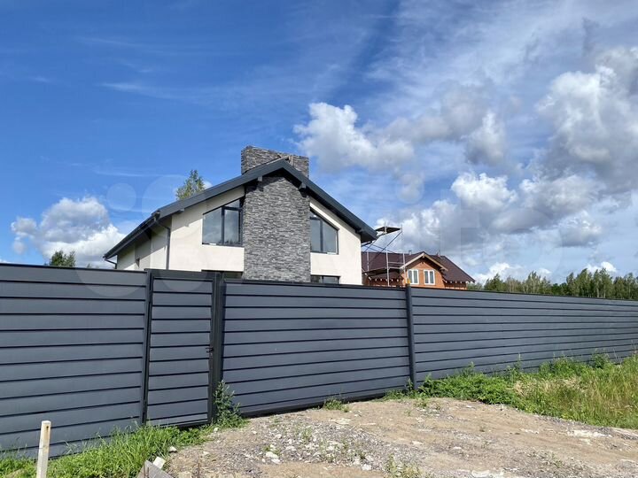 Коттедж 185 м² на участке 10 сот.