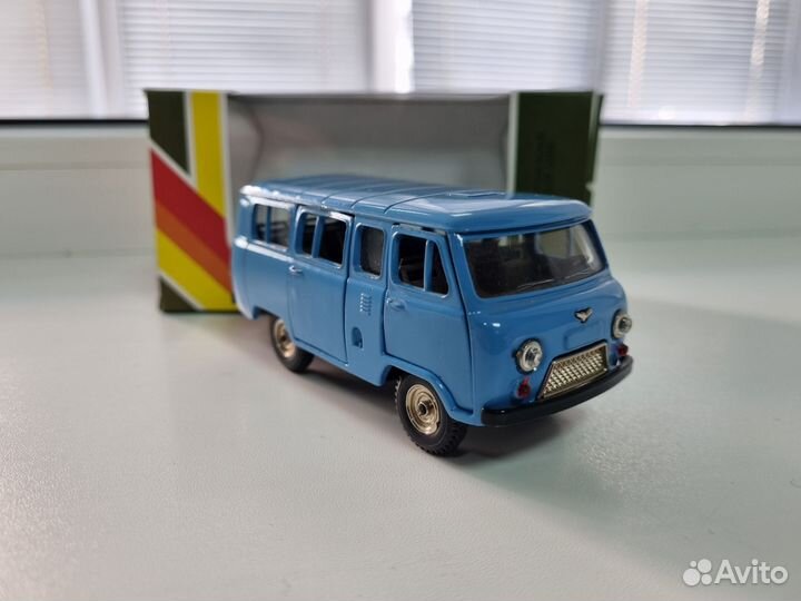 Модель УАЗ 452В 