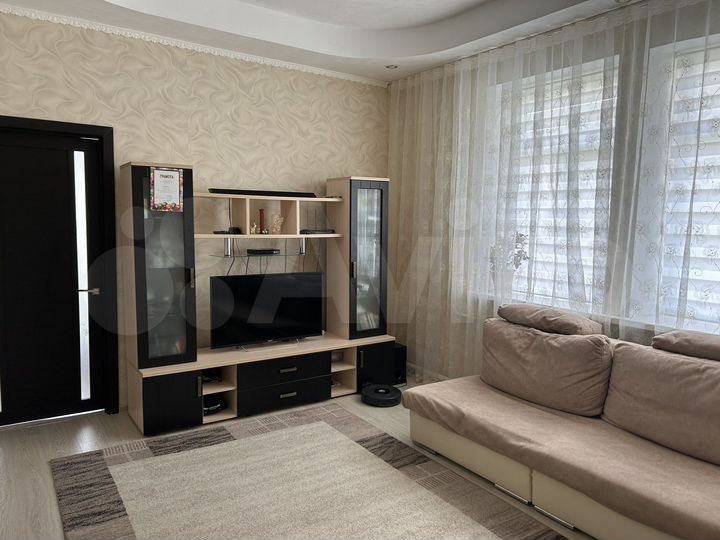 3-к. квартира, 63,5 м², 1/2 эт.
