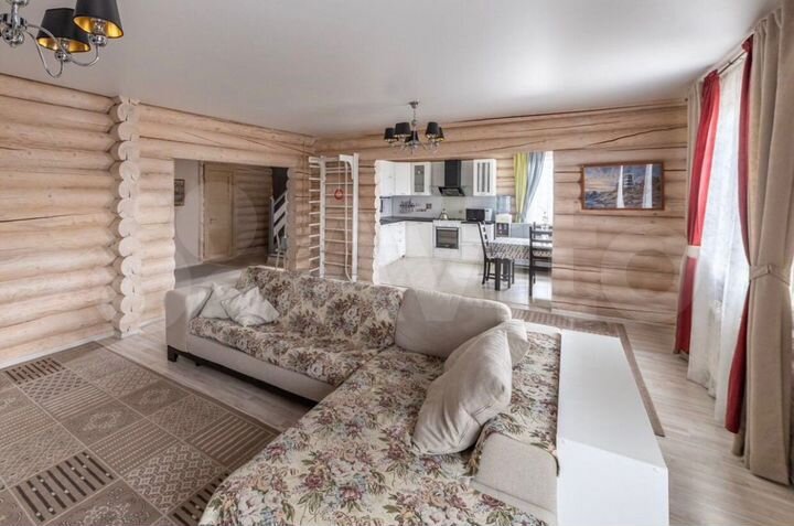 Коттедж 236 м² на участке 8 сот.