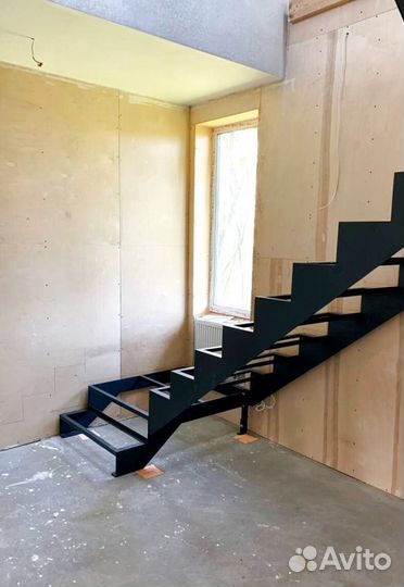 Лестница для загородного дома