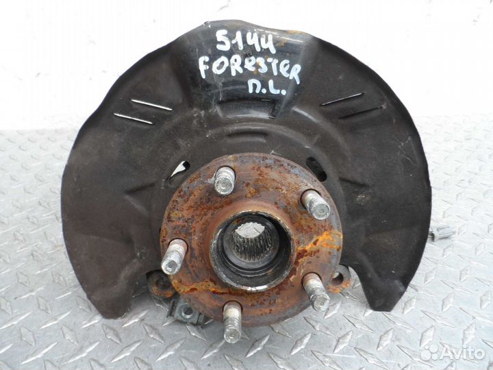 Кулак поворотный левый Subaru Forester 3 SH