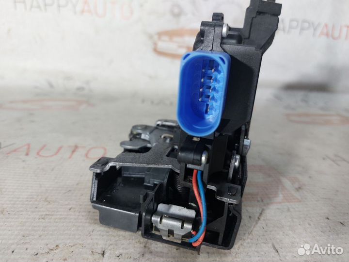 Замок передней правой двери Skoda Octavia A5