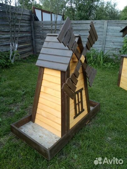 Декоративный колодец и мельница