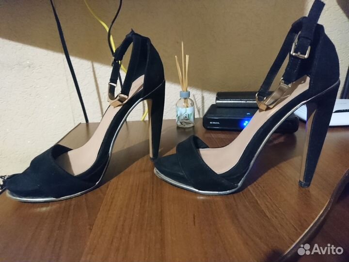 Босоножки stradivarius 36