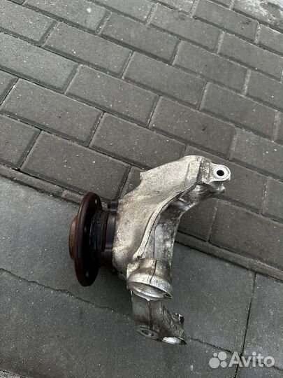 Кулак поворотный bmw f30 xi