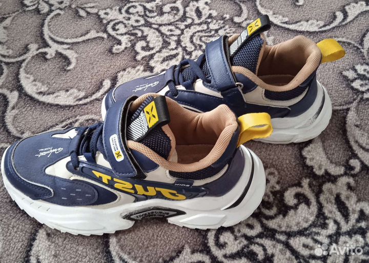 Кроссовки 36 размер