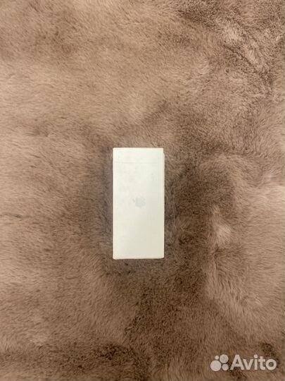 Коробка от airpods pro