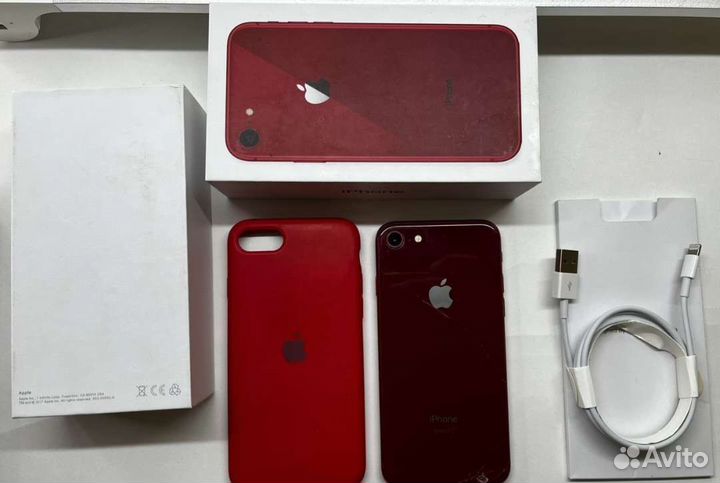 Телефон iPhone 8