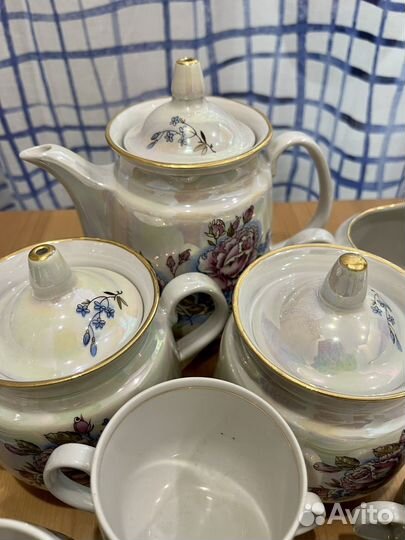 Фарфоровый чайно-кофейный сервиз (винтаж)