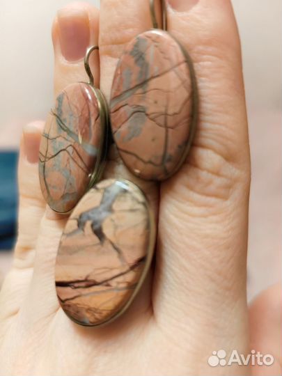 Комплект серьги и кольцо из натурального камня