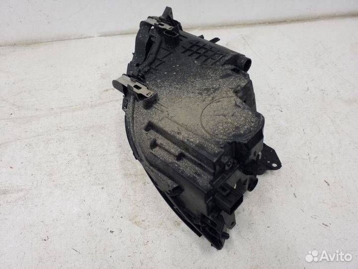 Фара правая Volvo XC60