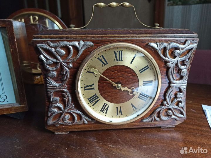 Настольные часы