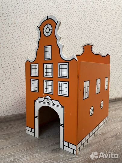 Домик деревянный