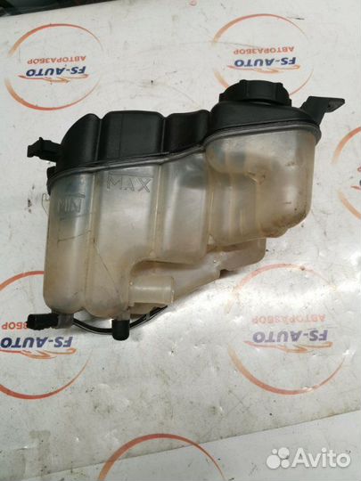 Бачок расширительный Volvo V60 2.0 дизель D5204T