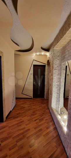 2-к. квартира, 56 м², 2/5 эт.