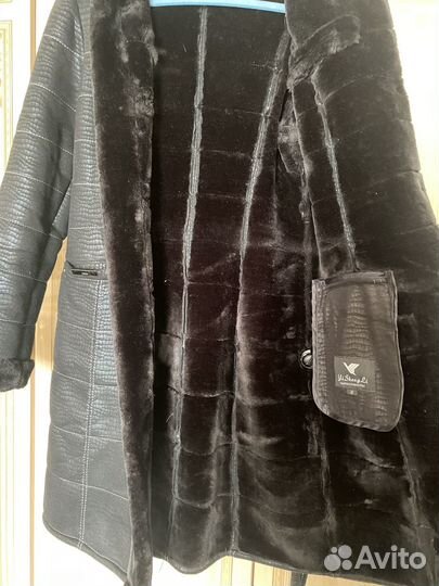 Дубленка из овчины натуральная с капюшоном