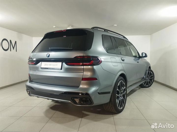 BMW X7 3.0 AT, 2023