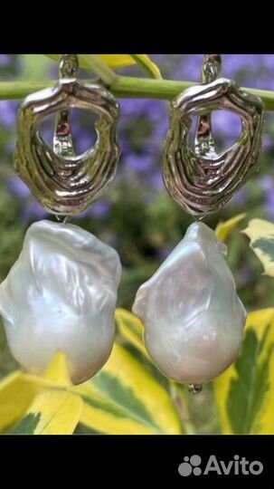 Комплект из белого Жемчуга барокко