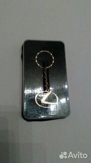 Lexus брелок