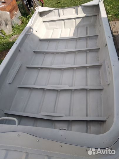 Лодка янтарь 2