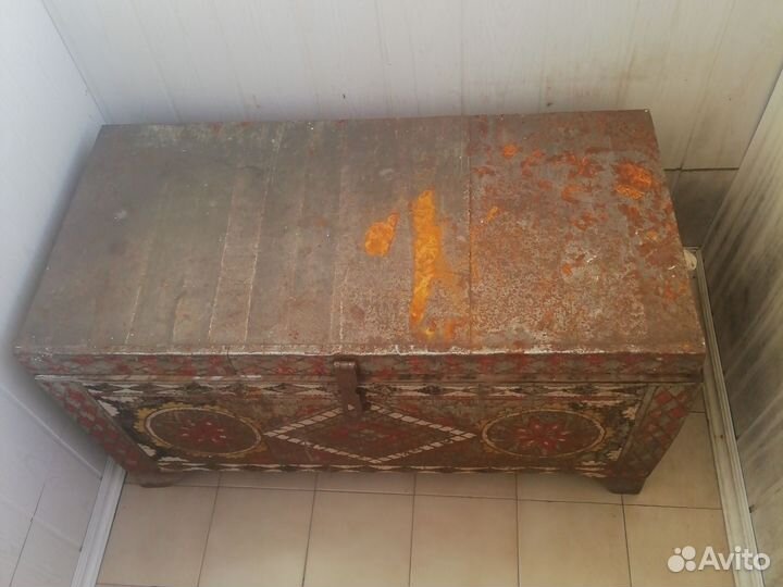 Сундук деревянный старинный