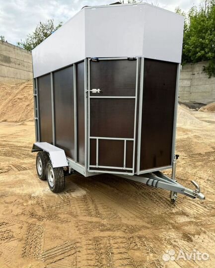 Прицеп коневозка