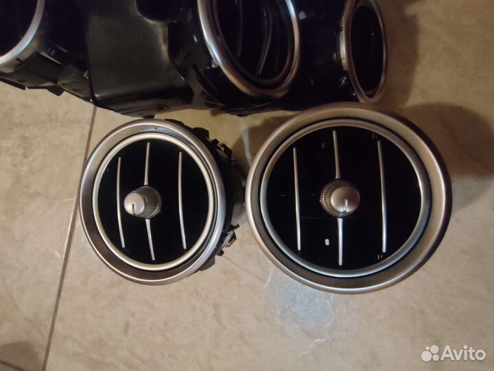 Дефлектор воздуховода mercedes