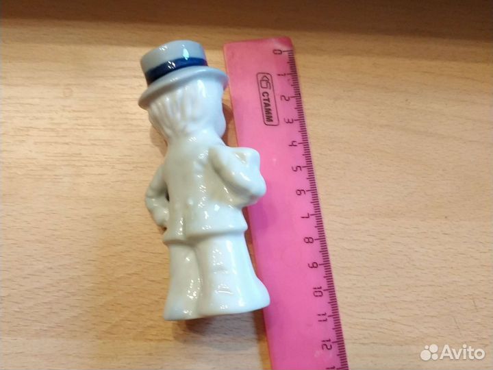 Сувениры из фарфора