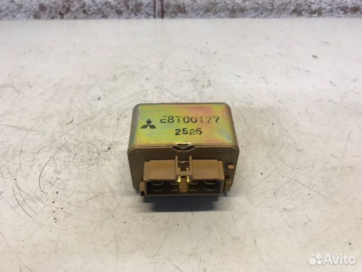 Реле топливного насоса Mitsubishi Eterna 2.0 6A12