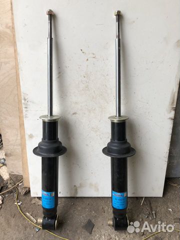 Стойки амортизатора задние на бмв-520 новые