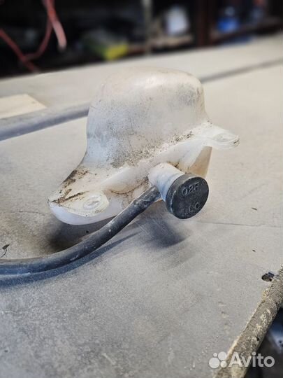 Расширительный бачок suzuki gsxr k1 k2 k3 srad