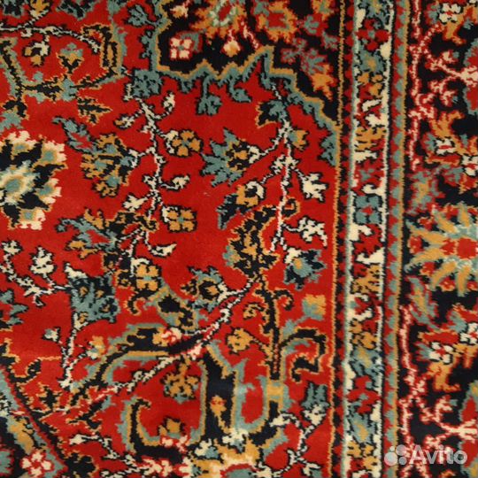 Ковер шерстяной новый