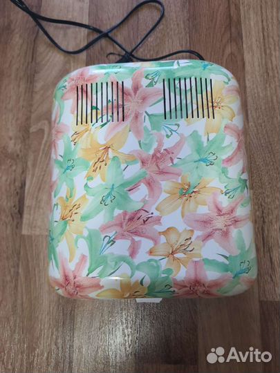 Уф лампа для ногтей