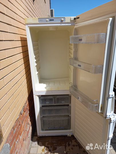 Холодильник бу Whirlpool с гарантией