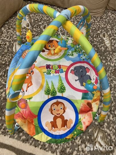 Развивающий коврик